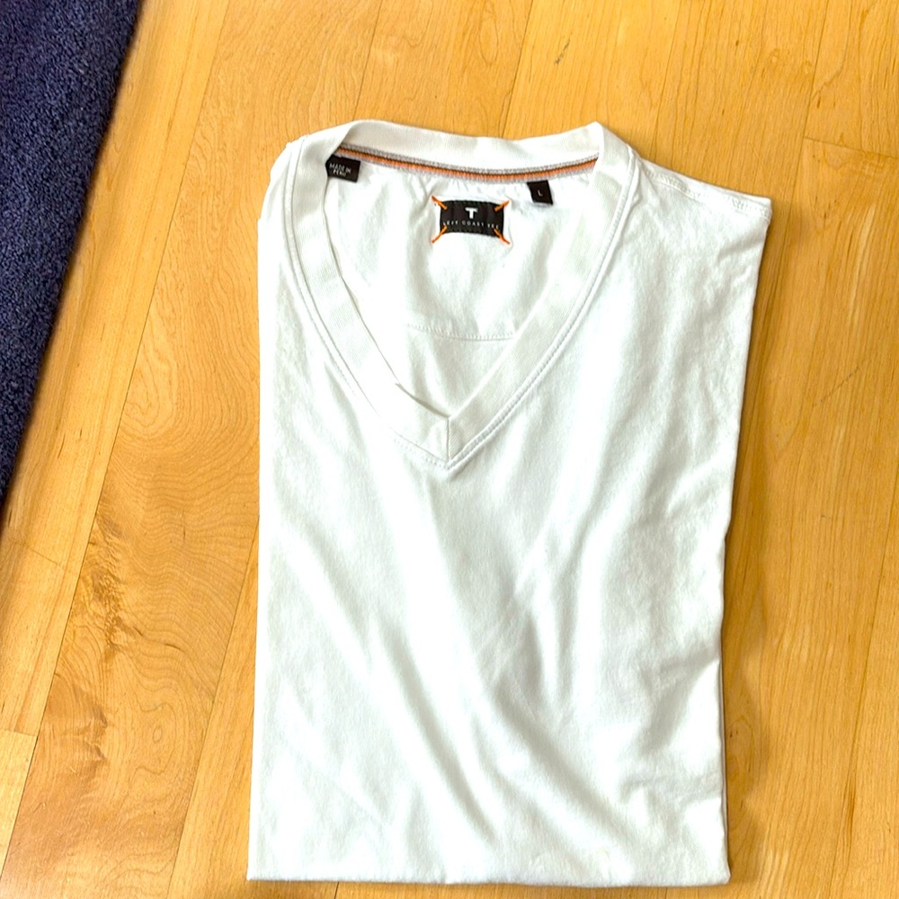 Left Coast Tee white v-neck ss tee shirt